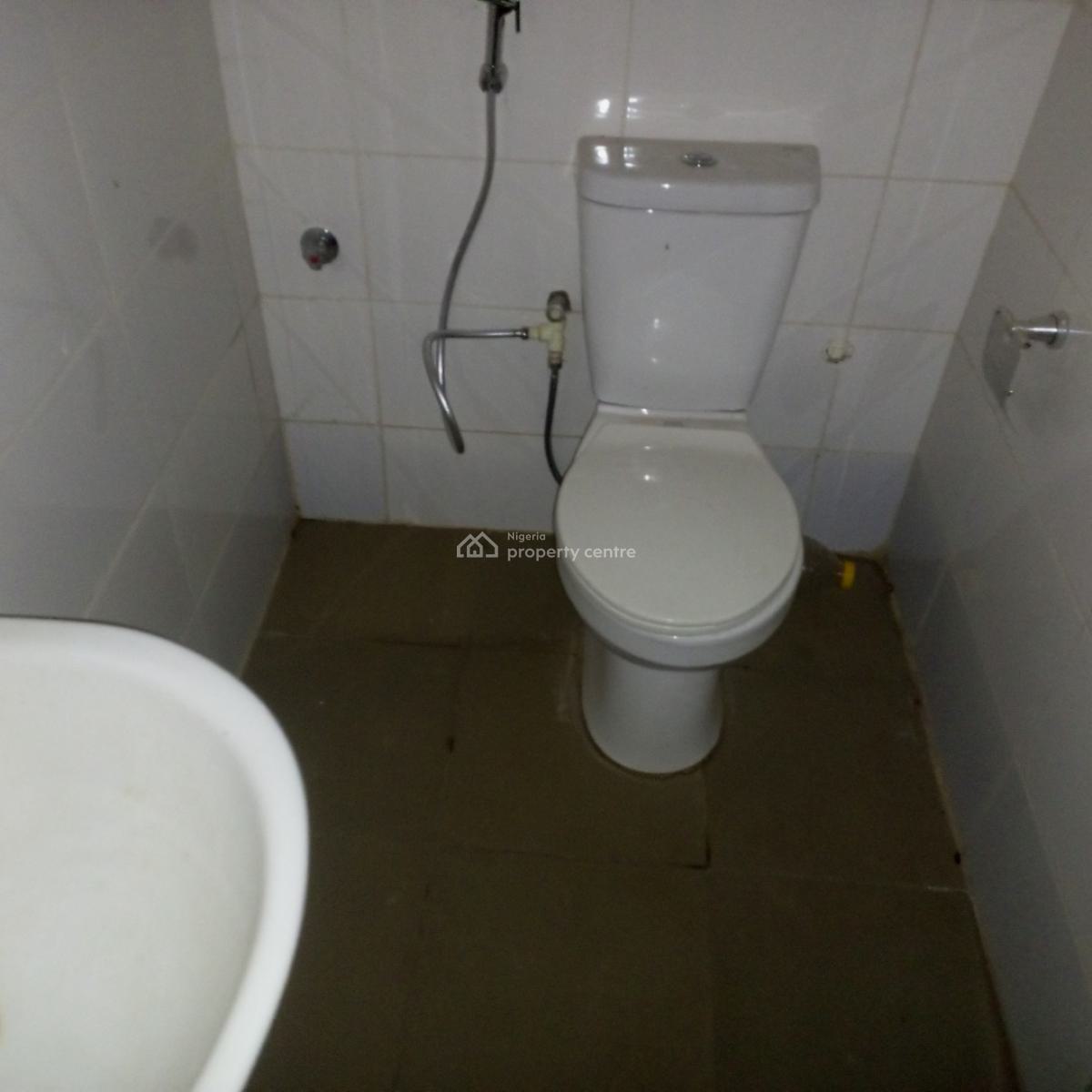 3 Bedroom Flat, Brains & Hammers City, Life Camp, Abuja, Flat / Apartment for Rent