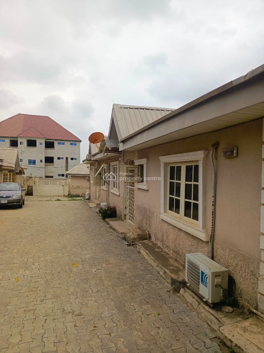 2units of 2beds Bungalow & 6units of 1bed Bungalow All in One Compoun, By Amac Market Area, Fha (f.h.a), Lugbe District, Abuja, Detached Bungalow for Sale