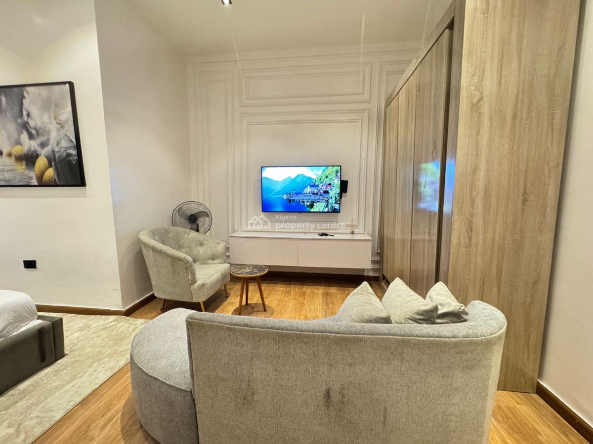 Prime 3 Bedroom Penthouse Waterfront - Pool -gym- Netflix, Lekki Phase 1, Lekki, Lagos, House Short Let