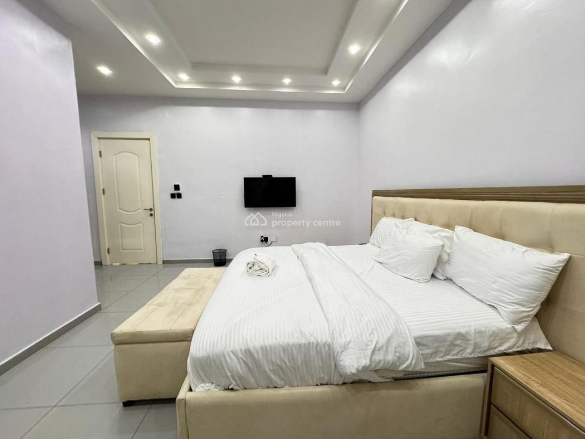 Premium 2/3 Bed Terrace Waterfront - Lekki Phase 1-pool- Gym - Netflix, Lekki Phase 1, Lekki, Lagos, Terraced Duplex Short Let