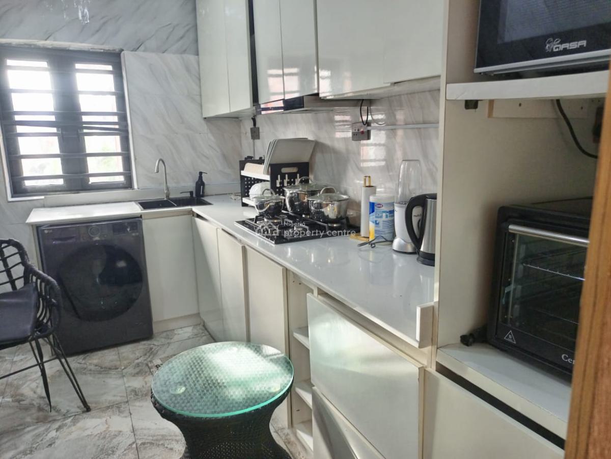 Luxury and Spacious Furnished 2bed Flat, Emmanuel Okotete Close Iroko Awe Off Prince Olarenwaju Elegushi Street, Ilasan, Lekki, Lagos, House for Rent