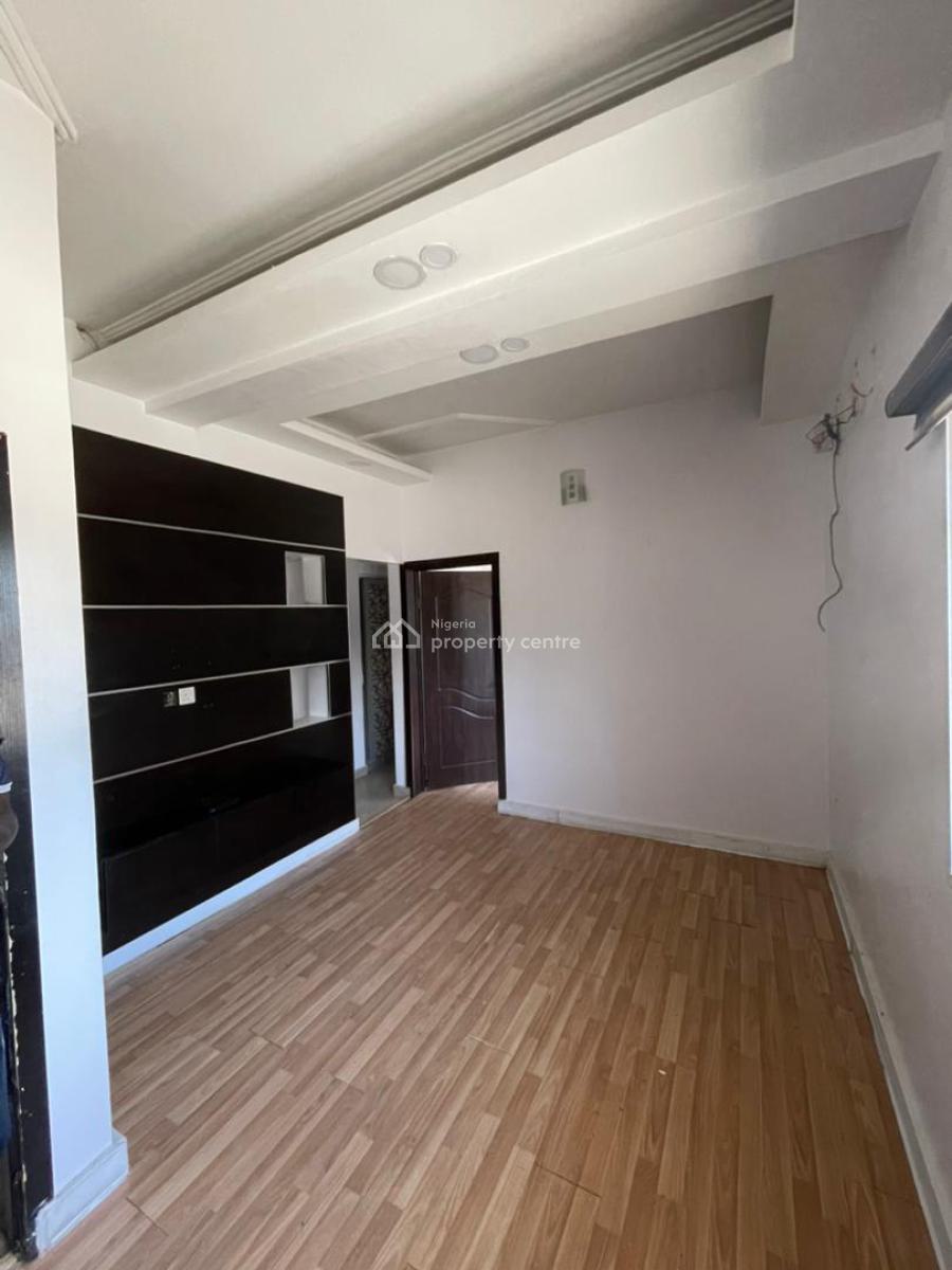 One Bedroom Flat, Lekki Phase 1, Lekki, Lagos, Mini Flat (room and Parlour) for Rent