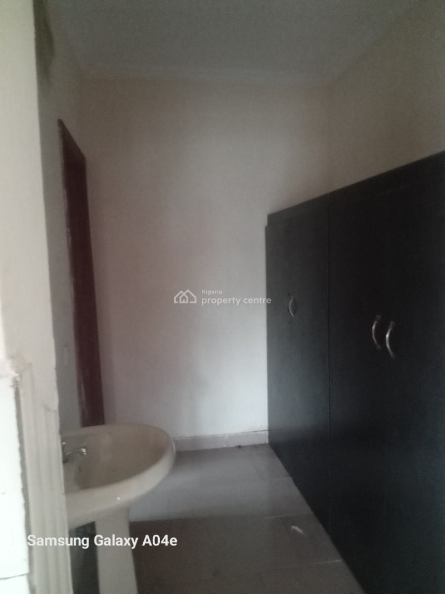 Fine Spacious 2 Bedroom Flat, Bakesville Estate Bodore Ajah Lagos, Badore, Ajah, Lagos, Flat / Apartment for Rent