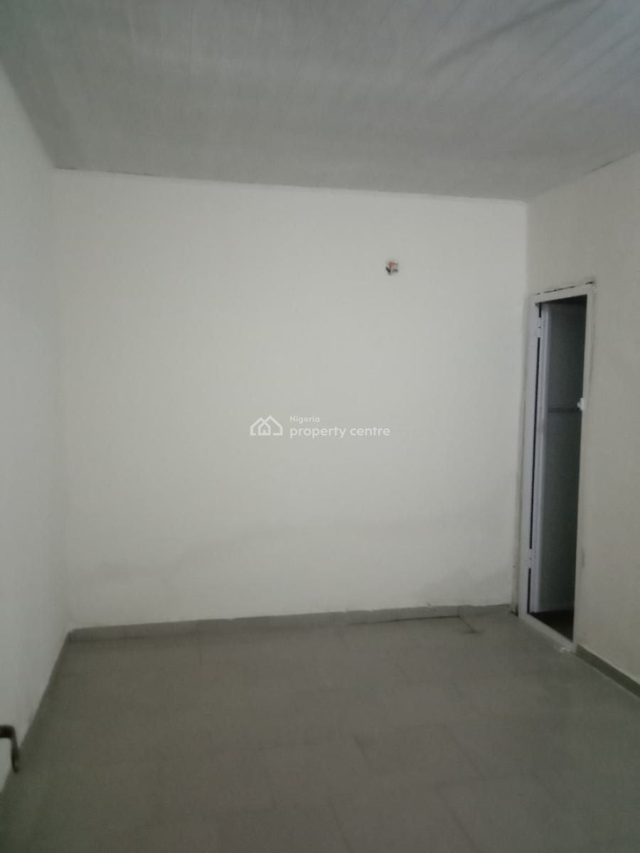 Room and Parlor Self-con Downstairs, Ado Off Langbasa Road, Not Far From Roundabout, Ajah, Lagos, Mini Flat (room and Parlour) for Rent