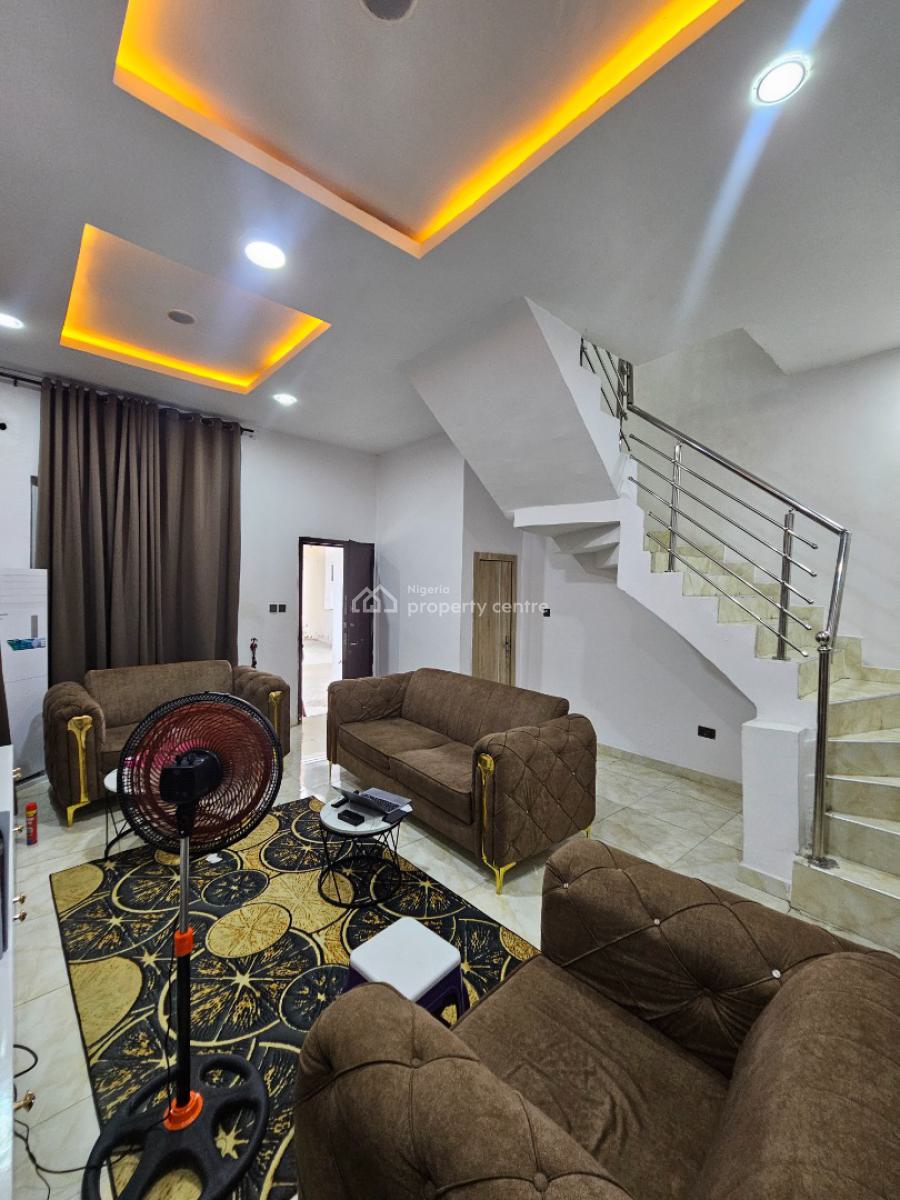 Distress  4bedroom Terrace Duplex, Vgc, Lekki, Lagos, Terraced Duplex for Sale