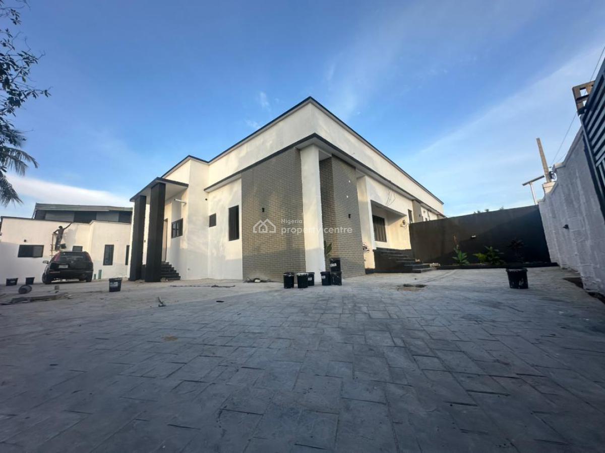 3 Bedroom Bungalow with a Spacious Room and Parlor Self Contained Bq, Arisekola, New Bodija, Ibadan, Oyo, Semi-detached Bungalow for Sale