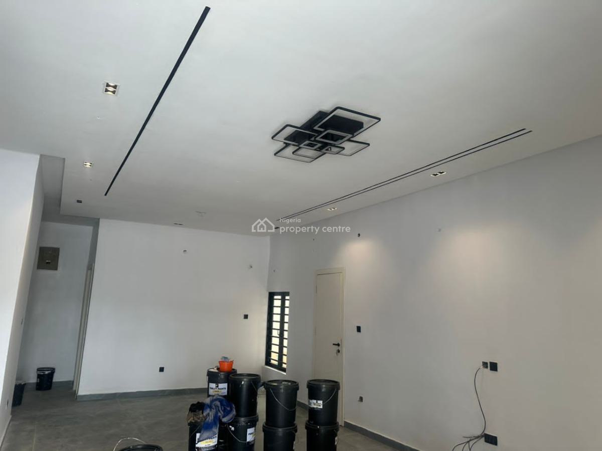 3 Bedroom Bungalow with a Spacious Room and Parlor Self Contained Bq, Arisekola, New Bodija, Ibadan, Oyo, Semi-detached Bungalow for Sale