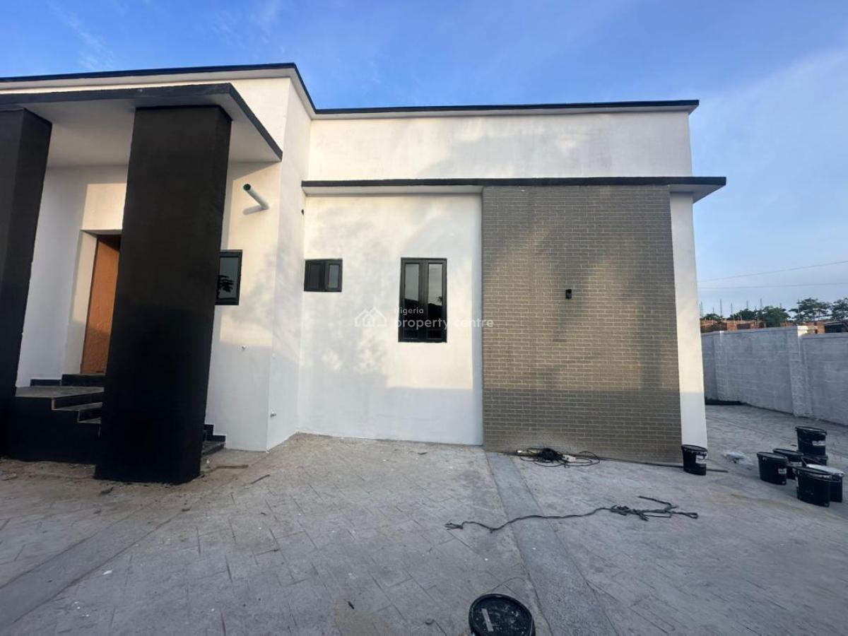 3 Bedroom Bungalow with a Spacious Room and Parlor Self Contained Bq, Arisekola, New Bodija, Ibadan, Oyo, Semi-detached Bungalow for Sale