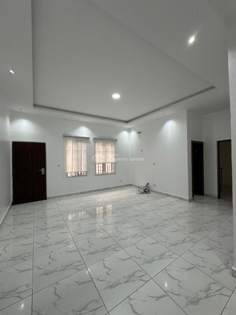 Well Maintained 2bedroom Flat, Lekki Phase 1, Lekki, Lagos, Flat / Apartment for Rent