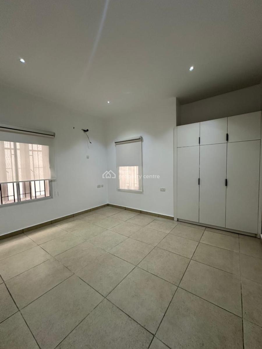 Well Maintained 2bedroom Flat, Lekki Phase 1, Lekki, Lagos, Flat / Apartment for Rent