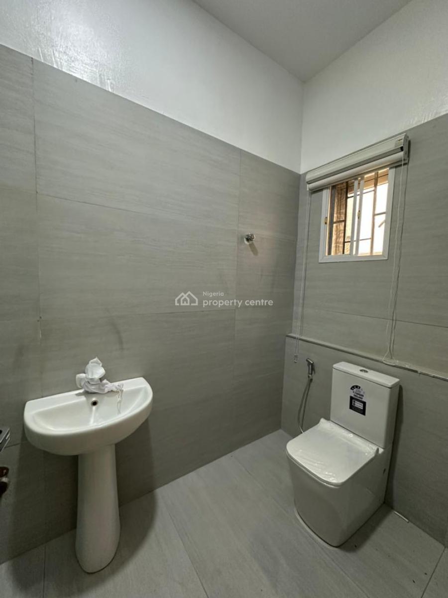 Well Maintained 2bedroom Flat, Lekki Phase 1, Lekki, Lagos, Flat / Apartment for Rent