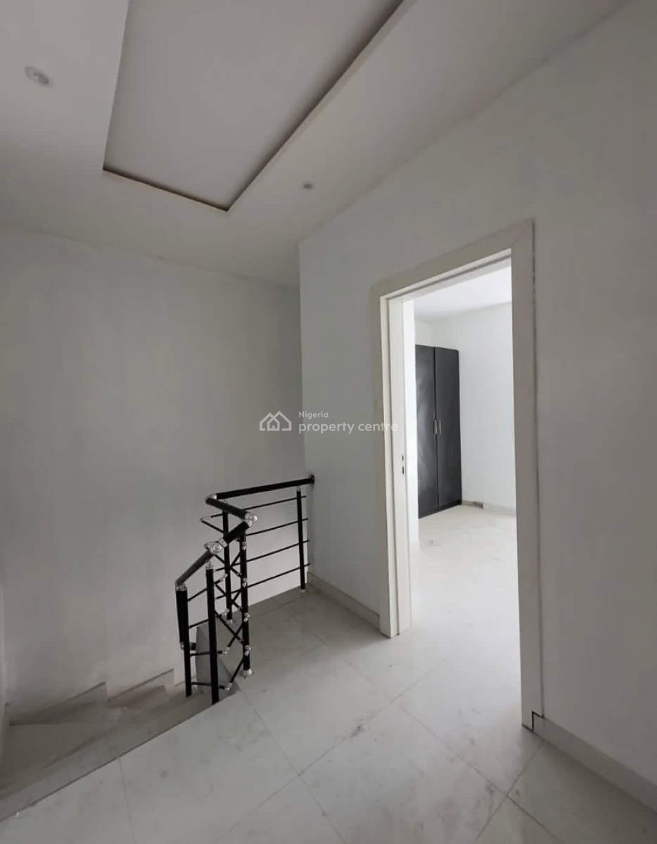 Self Service & Self Compound 3bedroom Terrace at Ikota, Ikota By Bis, Ikota, Lekki, Lagos, Terraced Duplex for Rent