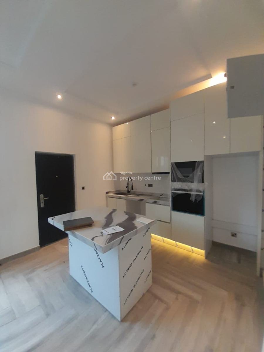 Newly Well Renovated and Serviced with 24/7 Powere Supply 1 Bedroom Pu, Lekki Phase 1, Lekki, Lagos, Mini Flat (room and Parlour) for Rent
