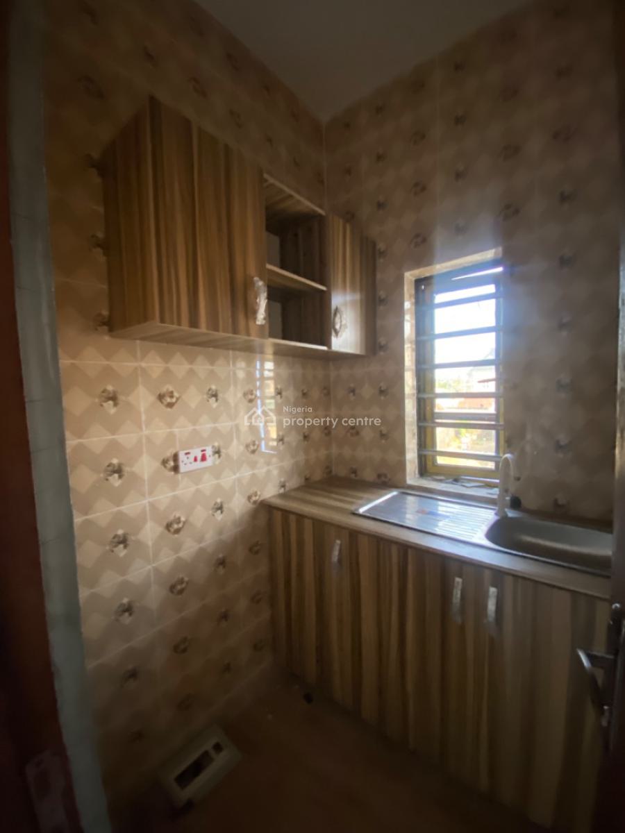 an Executive One Bedroom Selfcon, Peace Close Ogombo Off Abraham Adesanya Ajah, Lekki, Lagos, Self Contain (single Rooms) for Rent