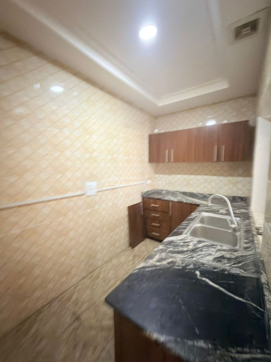 Tastefully Finished and Newly Renovated Spacious 2 Bedroom Apartment, Gilmore District, Jahi, Abuja, Flat / Apartment for Rent