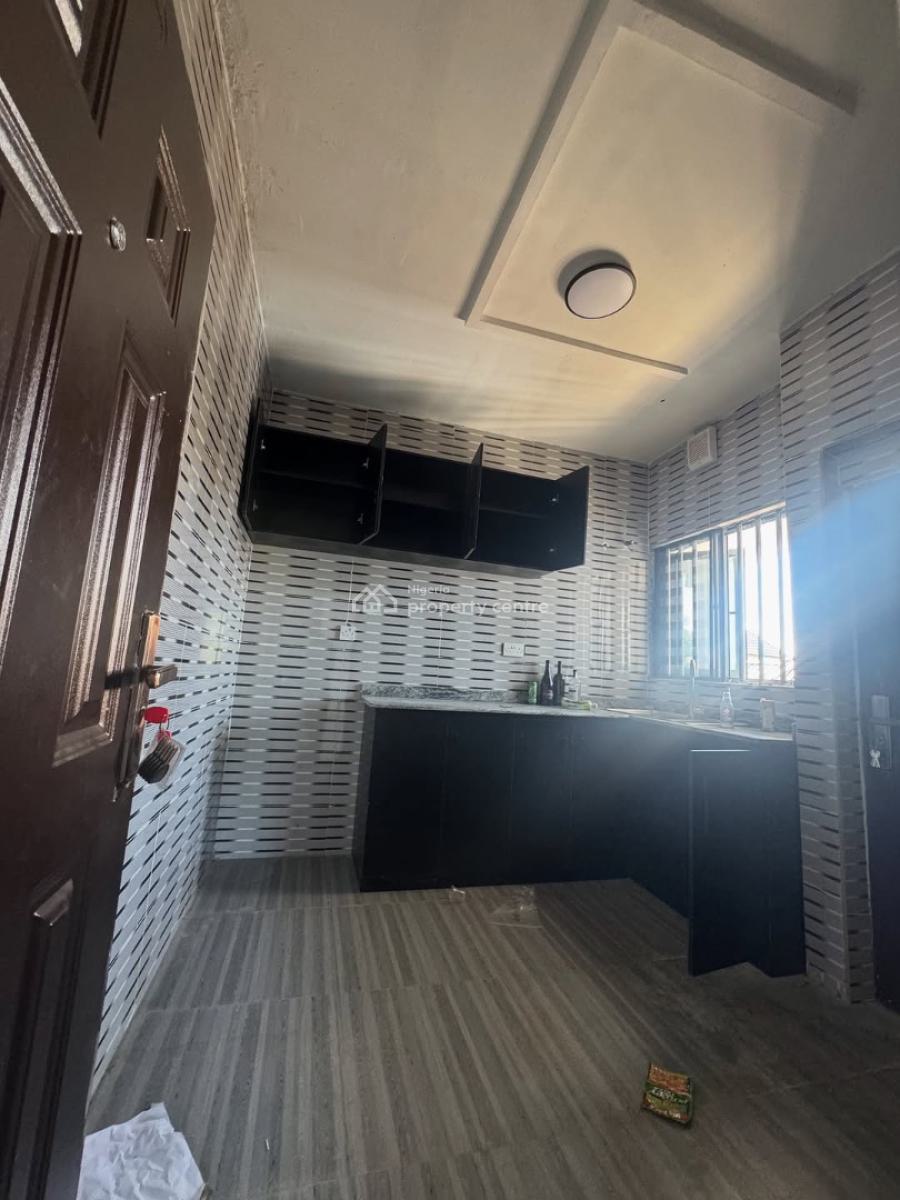 Newly Built 8 Units of 1 Bedroom, 1 Unit of 2 Bedroom & Gate House, Alakahia, Port Harcourt, Rivers, Block of Flats for Sale