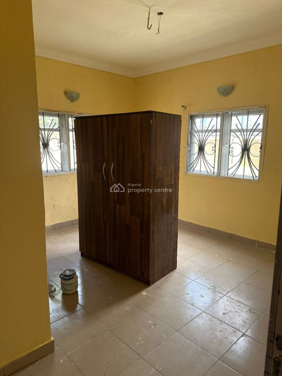 Massive 3 Bedroom Flat in a Secured Estate, Ajah, Lagos, Flat / Apartment for Rent
