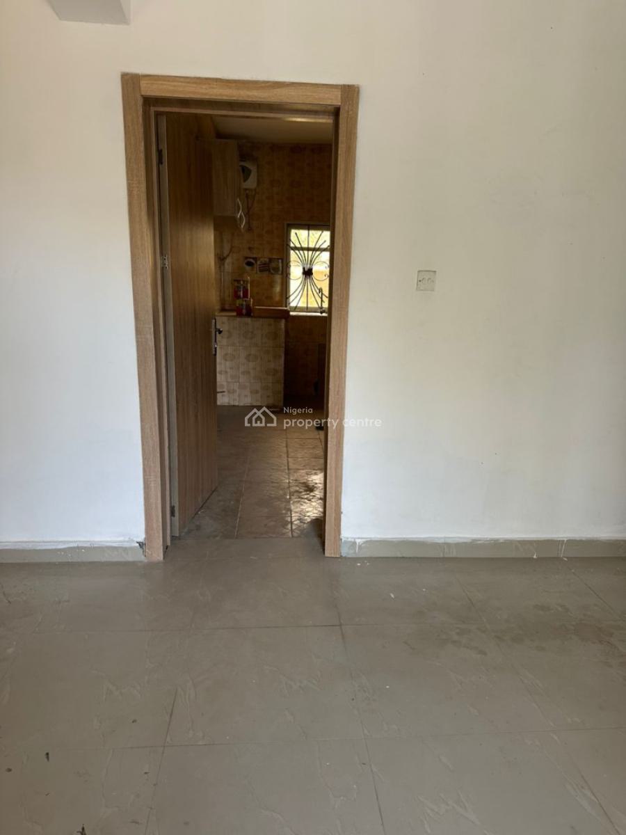 Massive 3 Bedroom Flat in a Secured Estate, Ajah, Lagos, Flat / Apartment for Rent