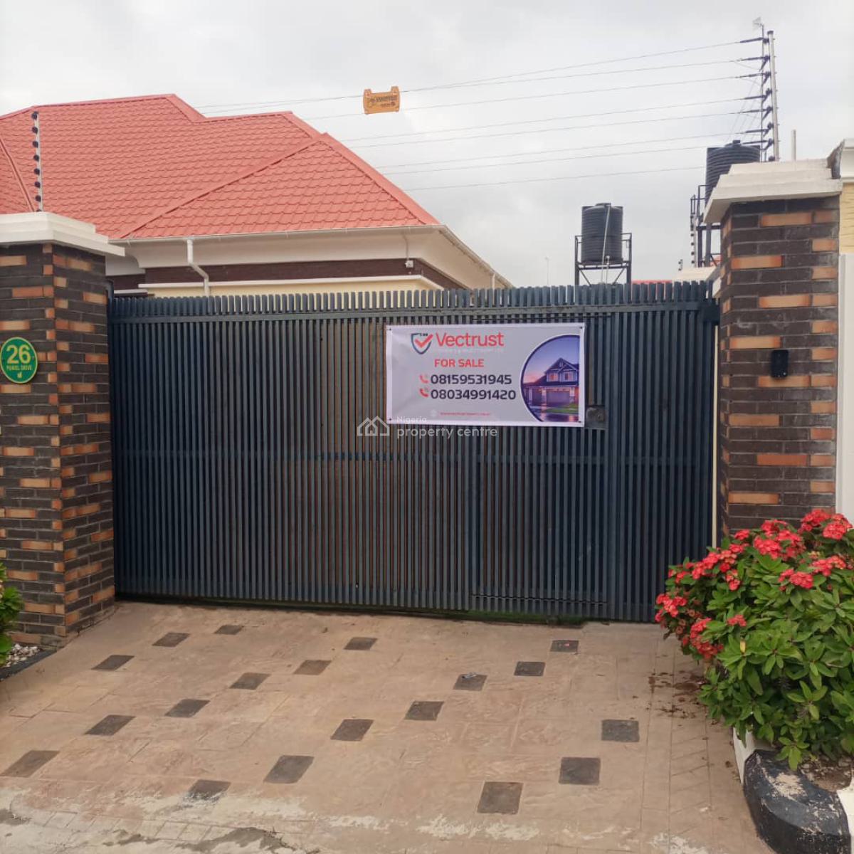 3 Bedroom Fully Furnished Bungalow, Fortroyal Estate, Airport Road Lugbe Abuja, Lugbe District, Abuja, Flat / Apartment for Sale