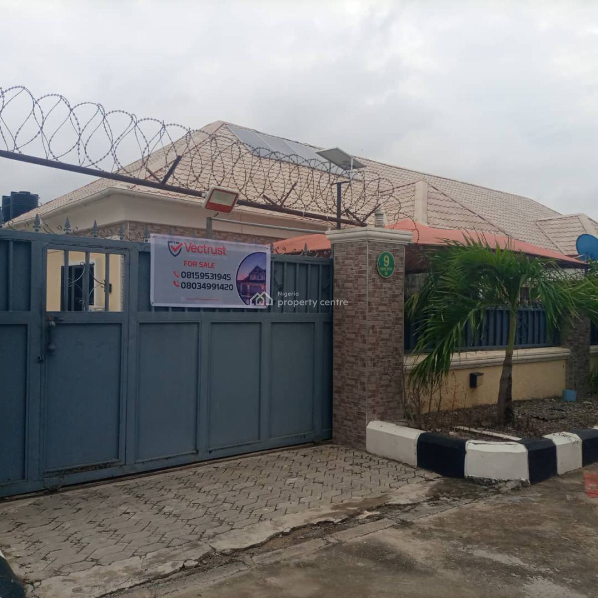 3 Bedroom Fully Furnished Bungalow, Fortroyal Estate, Airport Road Lugbe Abuja, Lugbe District, Abuja, Flat / Apartment for Sale