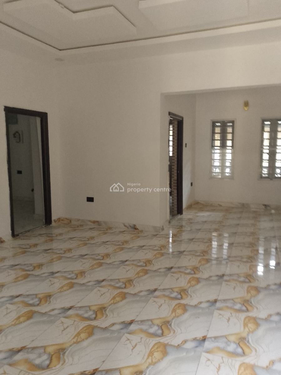 Standard 3 Bedroom Flat, Limit Road, Benin, Oredo, Edo, House for Rent