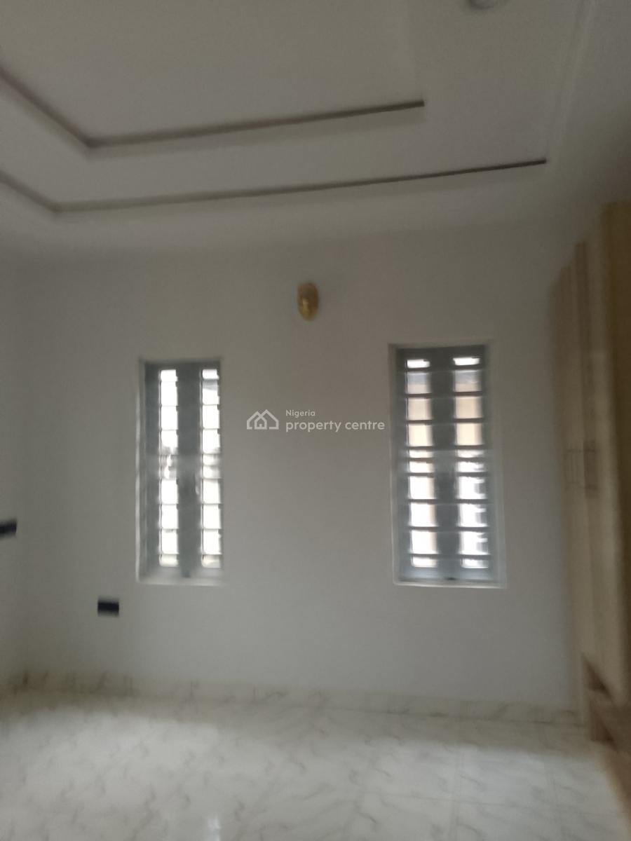 Standard 3 Bedroom Flat, Limit Road, Benin, Oredo, Edo, House for Rent