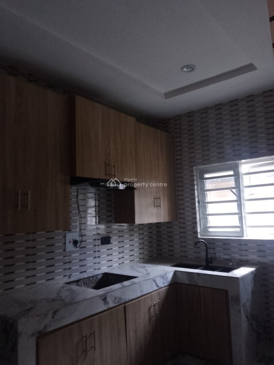 Standard 3 Bedroom Flat, Limit Road, Benin, Oredo, Edo, House for Rent
