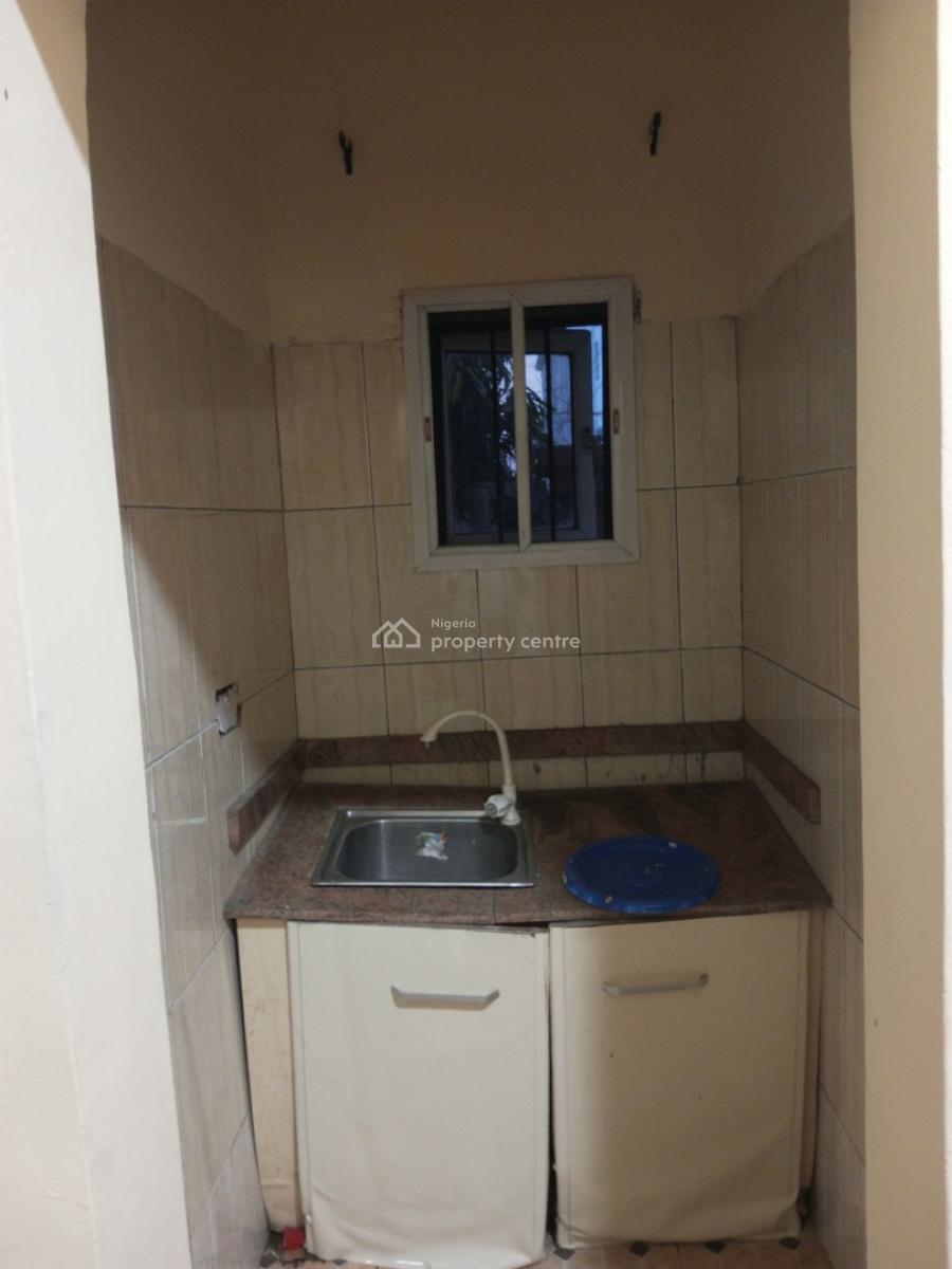 Cute Selfcon Bq for Working Class Lady Preferred in a Good Estate, Ajah, Lagos, Self Contain (single Rooms) for Rent
