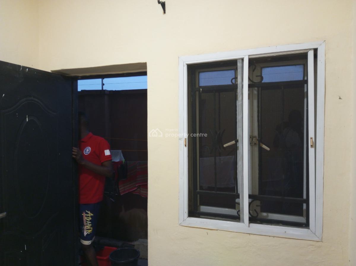 Cute Selfcon Bq for Working Class Lady Preferred in a Good Estate, Ajah, Lagos, Self Contain (single Rooms) for Rent