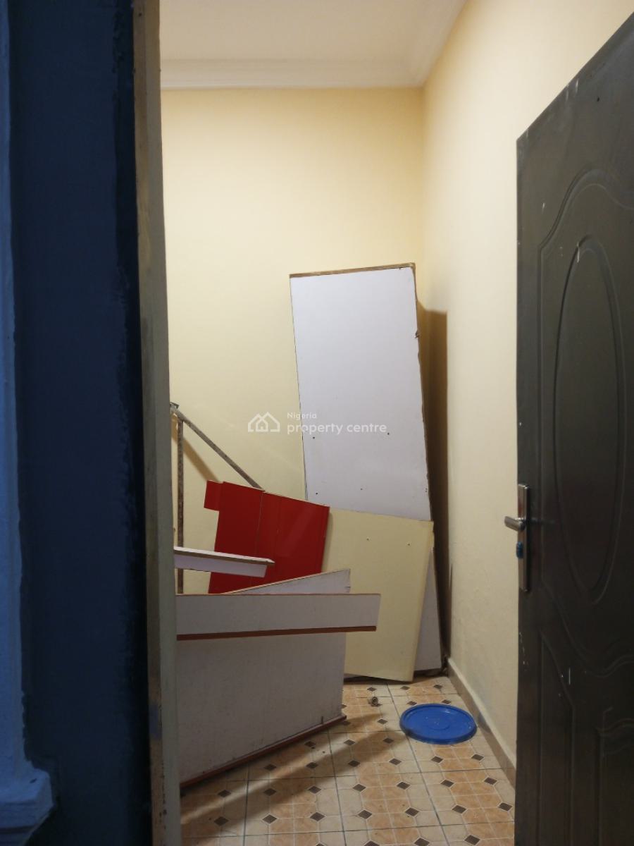 Cute Selfcon Bq for Working Class Lady Preferred in a Good Estate, Ajah, Lagos, Self Contain (single Rooms) for Rent