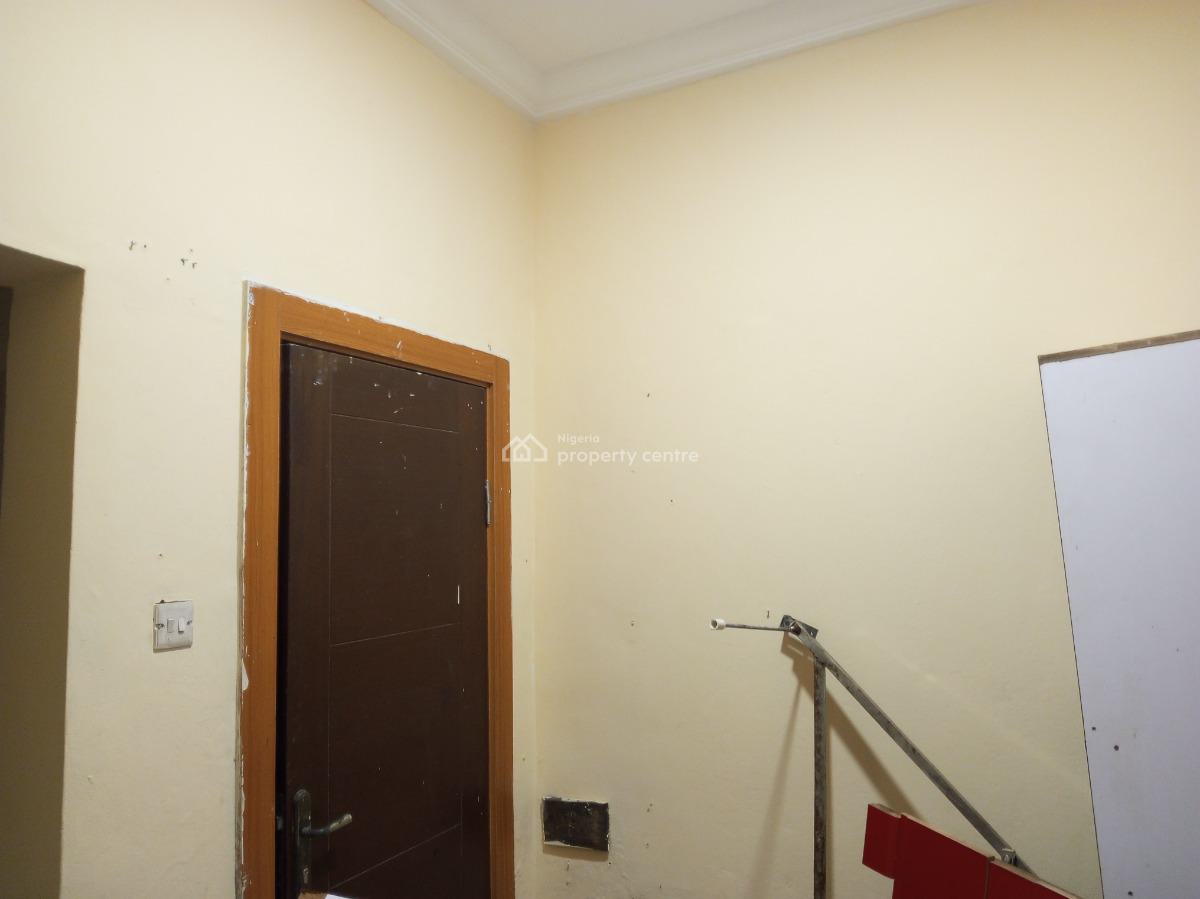 Cute Selfcon Bq for Working Class Lady Preferred in a Good Estate, Ajah, Lagos, Self Contain (single Rooms) for Rent