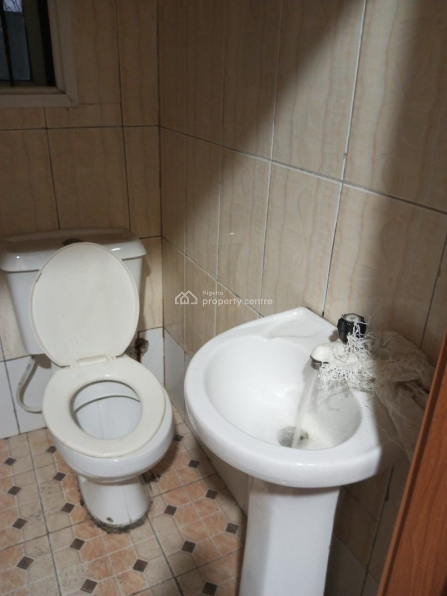 Cute Selfcon Bq for Working Class Lady Preferred in a Good Estate, Ajah, Lagos, Self Contain (single Rooms) for Rent