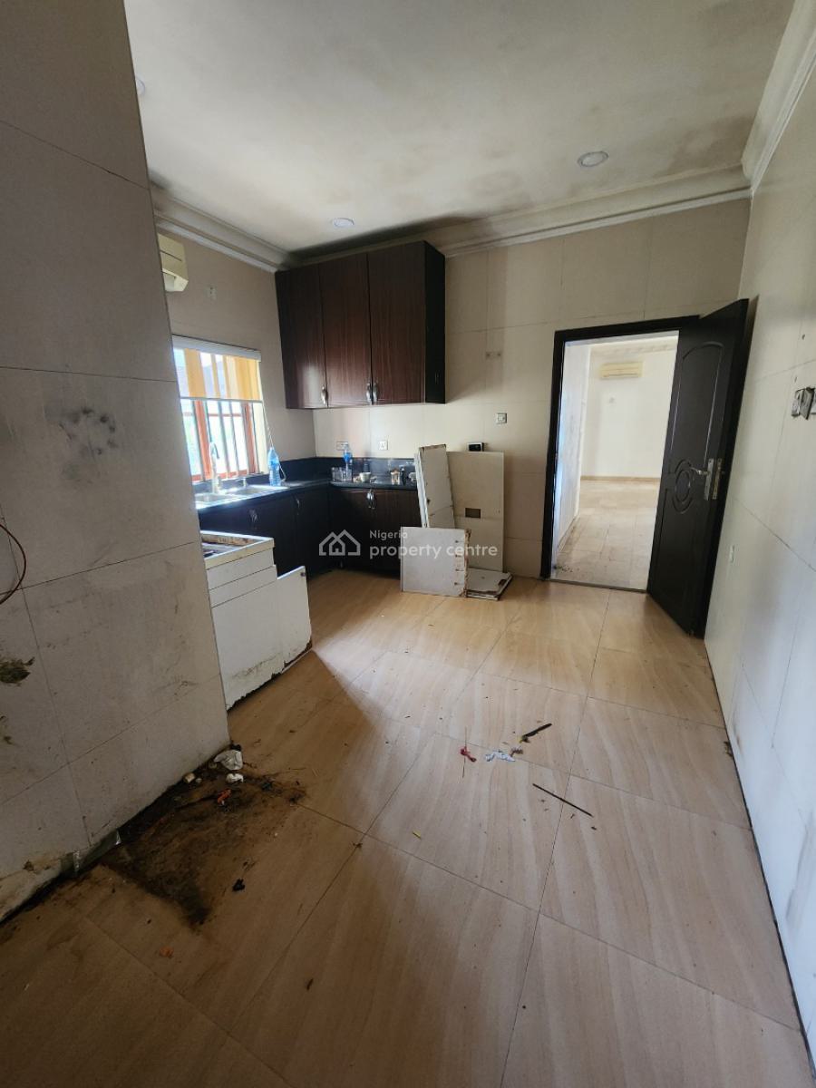 Spacious 3 Bedroom Flat with Bq, Off Banana Island Road, Banana Island, Ikoyi, Lagos, Flat / Apartment for Rent
