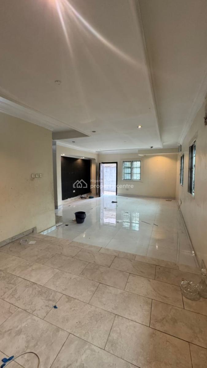 Self Compound 4 Bedrooms Semi Detached House with Security House, Lekki Phase 1, Lekki, Lagos, Semi-detached Duplex for Rent