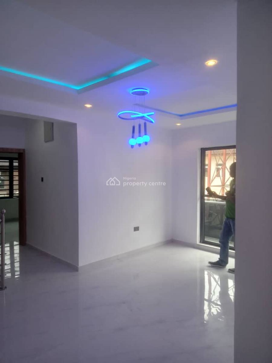 Fantastic Detached House, Gra Phase 2, Magodo, Lagos, Detached Duplex for Sale