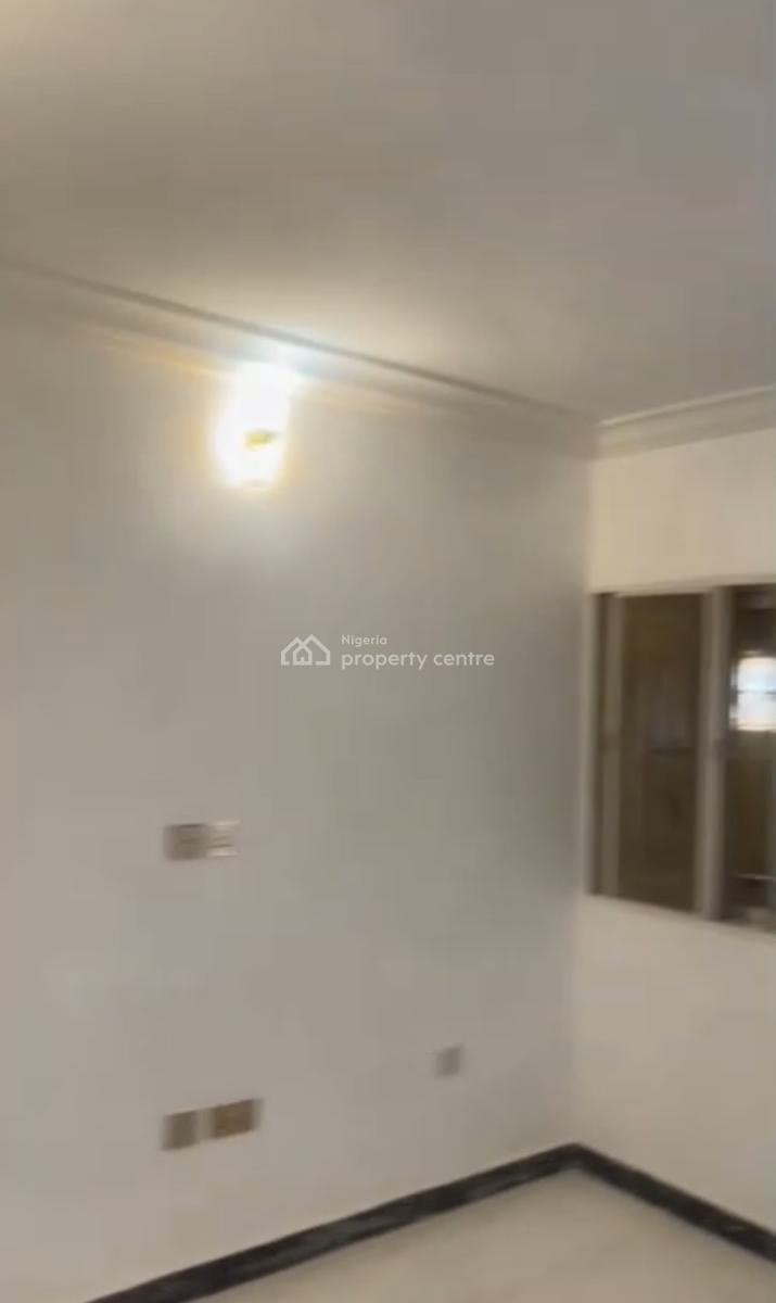 2 Bedroom Flat, 1st Floor, Pay & Pack in, Garki Main(tarred Rd, Garki, Abuja, Flat / Apartment for Rent