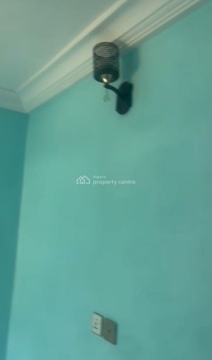 2 Bedroom Flat, 1st Floor, Pay & Pack in, Garki Main(tarred Rd, Garki, Abuja, Flat / Apartment for Rent