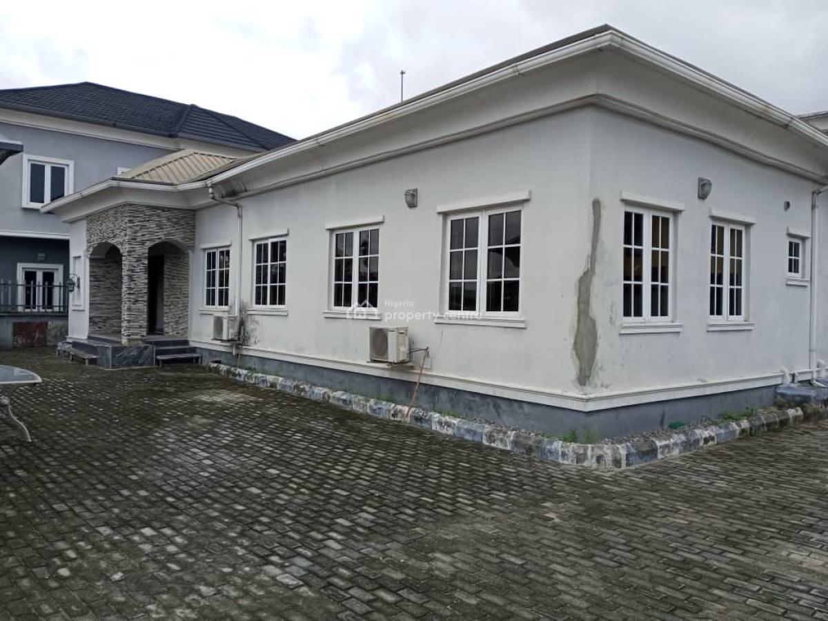 Beautiful 4 Bedroom Bungalow Alone in The Compound, Mobil Road, Ilaje, Ajah, Lagos, Detached Bungalow for Rent