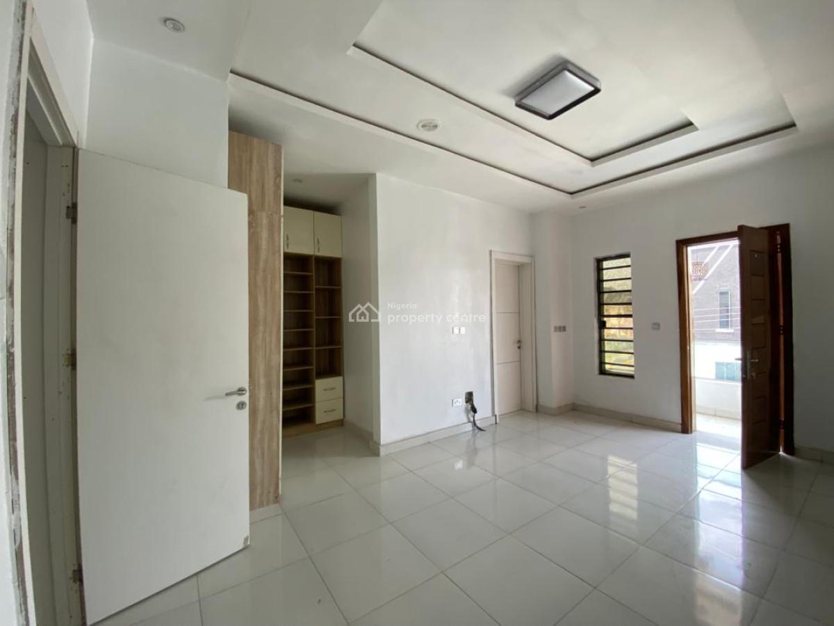 Self Compound 4 Bedroom Semi Detached Home with Bq, Lekki County, Ikota, Lekki, Lagos, Semi-detached Duplex for Sale