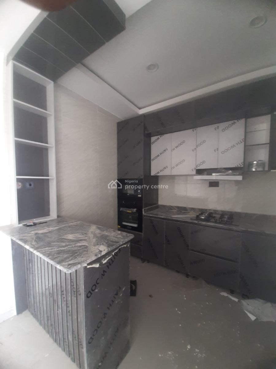 Newly Built and Serviced 2 Bedroom En-suite Flat with Fitted Open Kitc, Lekki Phase 1, Lekki, Lagos, Flat / Apartment for Rent