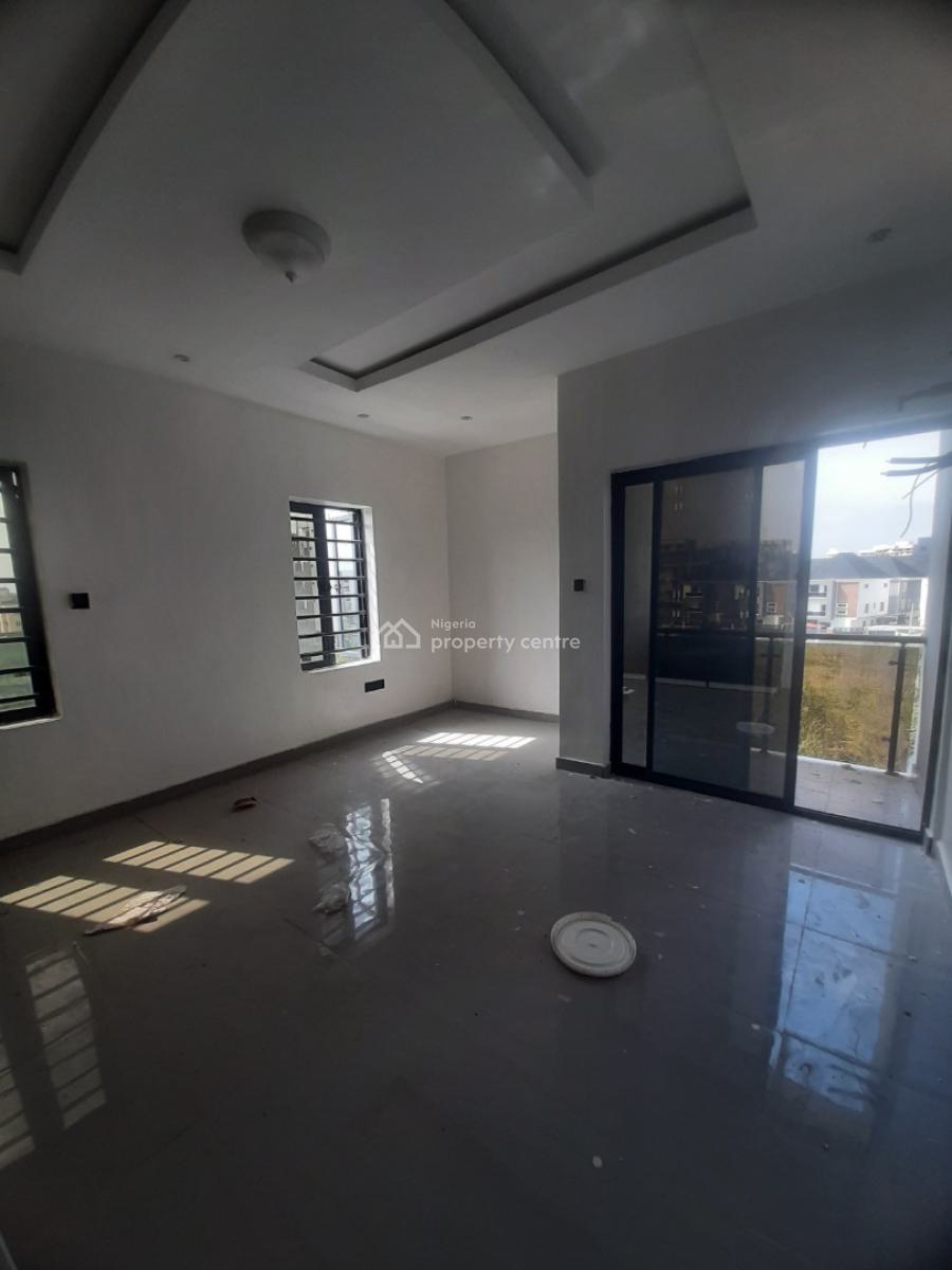 Newly Built and Serviced 2 Bedroom En-suite Flat with Fitted Open Kitc, Lekki Phase 1, Lekki, Lagos, Flat / Apartment for Rent