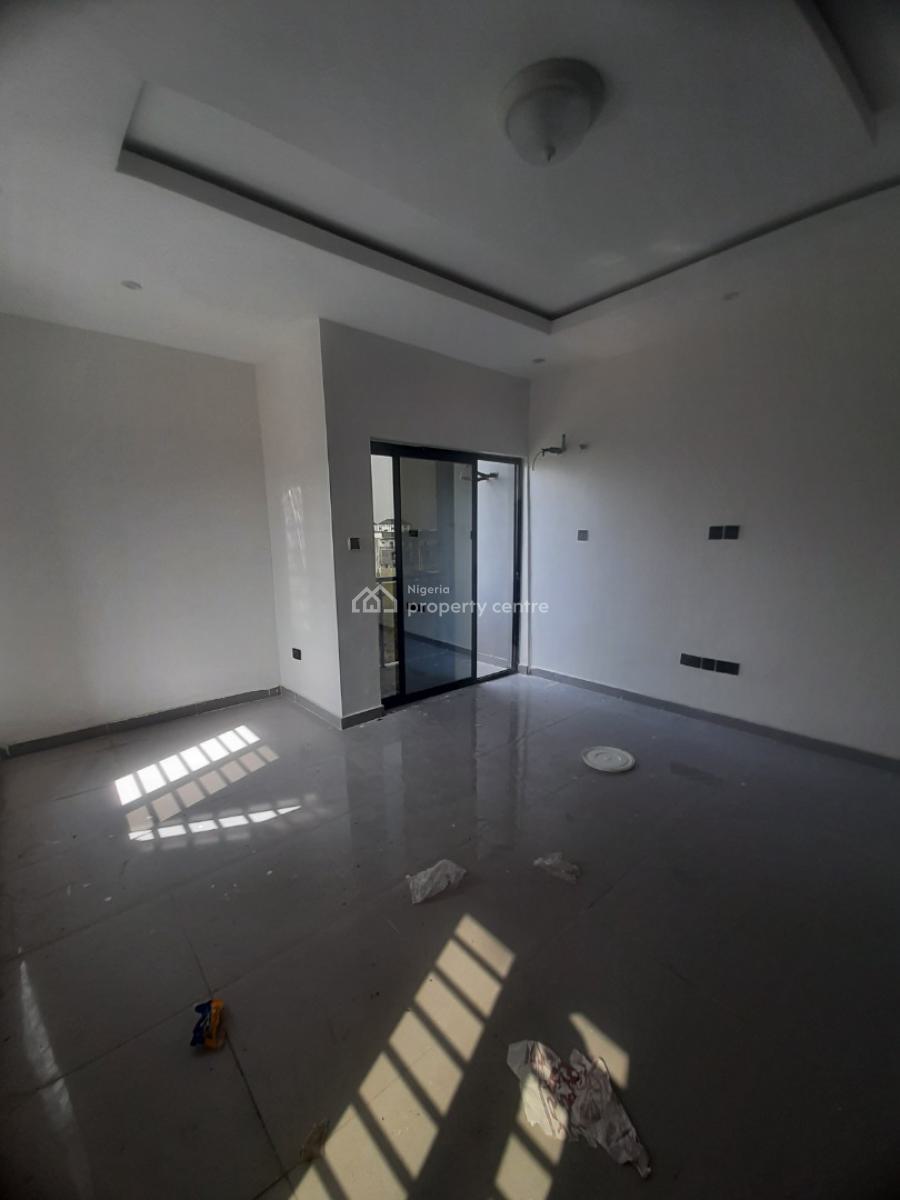 Newly Built and Serviced 2 Bedroom En-suite Flat with Fitted Open Kitc, Lekki Phase 1, Lekki, Lagos, Flat / Apartment for Rent