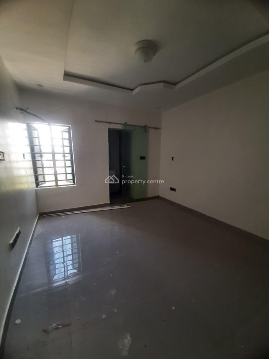 Newly Built and Serviced 2 Bedroom En-suite Flat with Fitted Open Kitc, Lekki Phase 1, Lekki, Lagos, Flat / Apartment for Rent