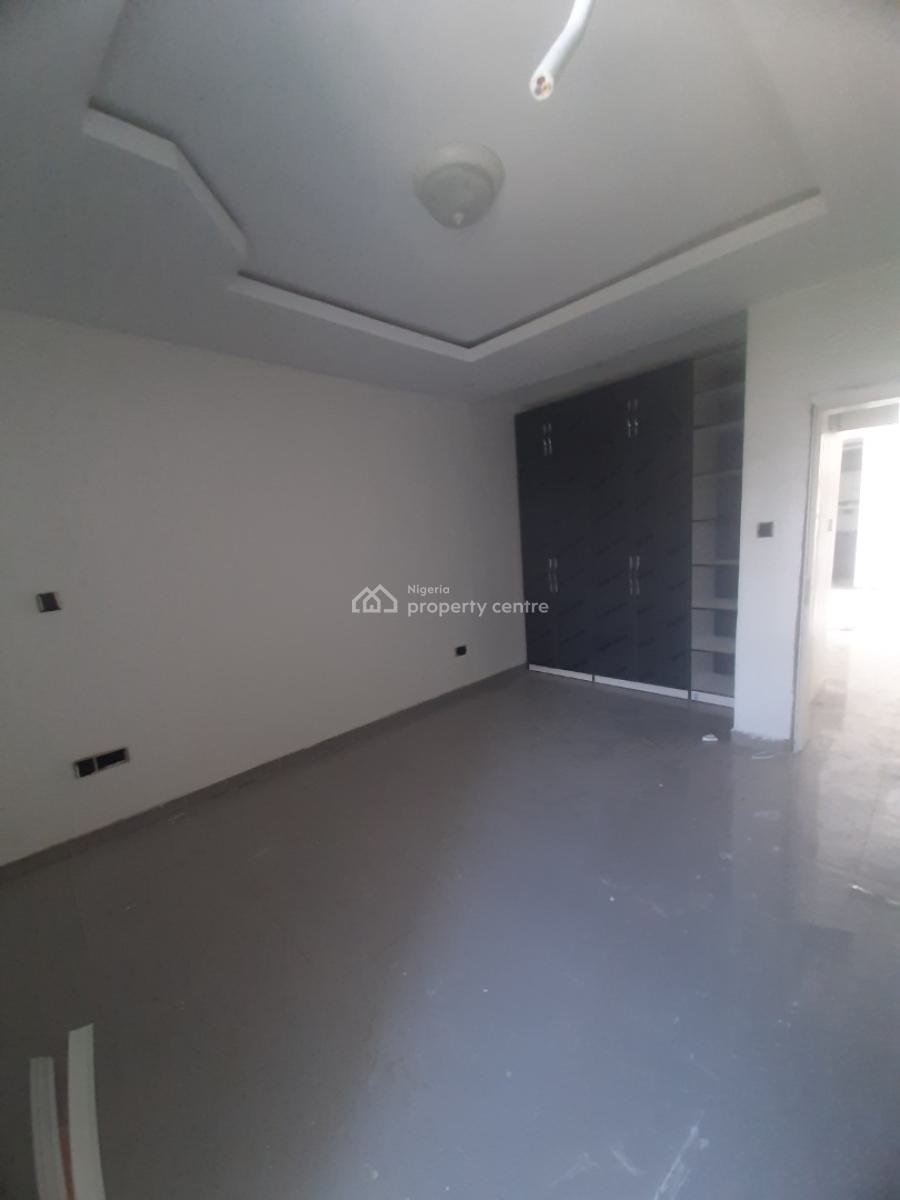 Newly Built and Serviced 2 Bedroom En-suite Flat with Fitted Open Kitc, Lekki Phase 1, Lekki, Lagos, Flat / Apartment for Rent