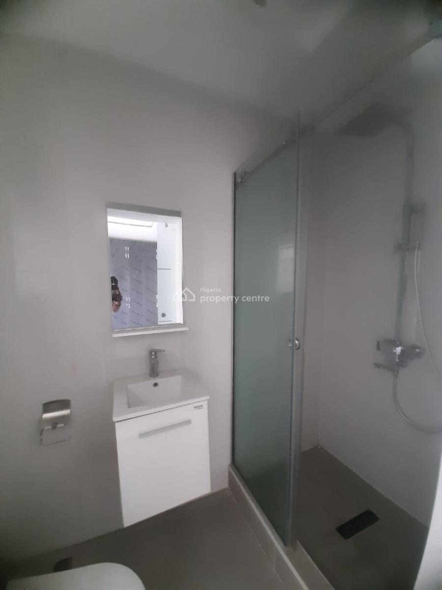 Newly Built and Serviced 2 Bedroom En-suite Flat with Fitted Open Kitc, Lekki Phase 1, Lekki, Lagos, Flat / Apartment for Rent