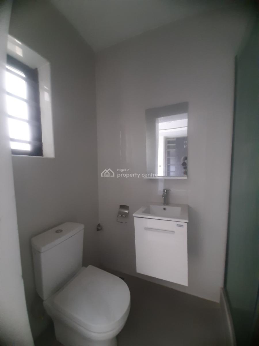 Newly Built and Serviced 2 Bedroom En-suite Flat with Fitted Open Kitc, Lekki Phase 1, Lekki, Lagos, Flat / Apartment for Rent