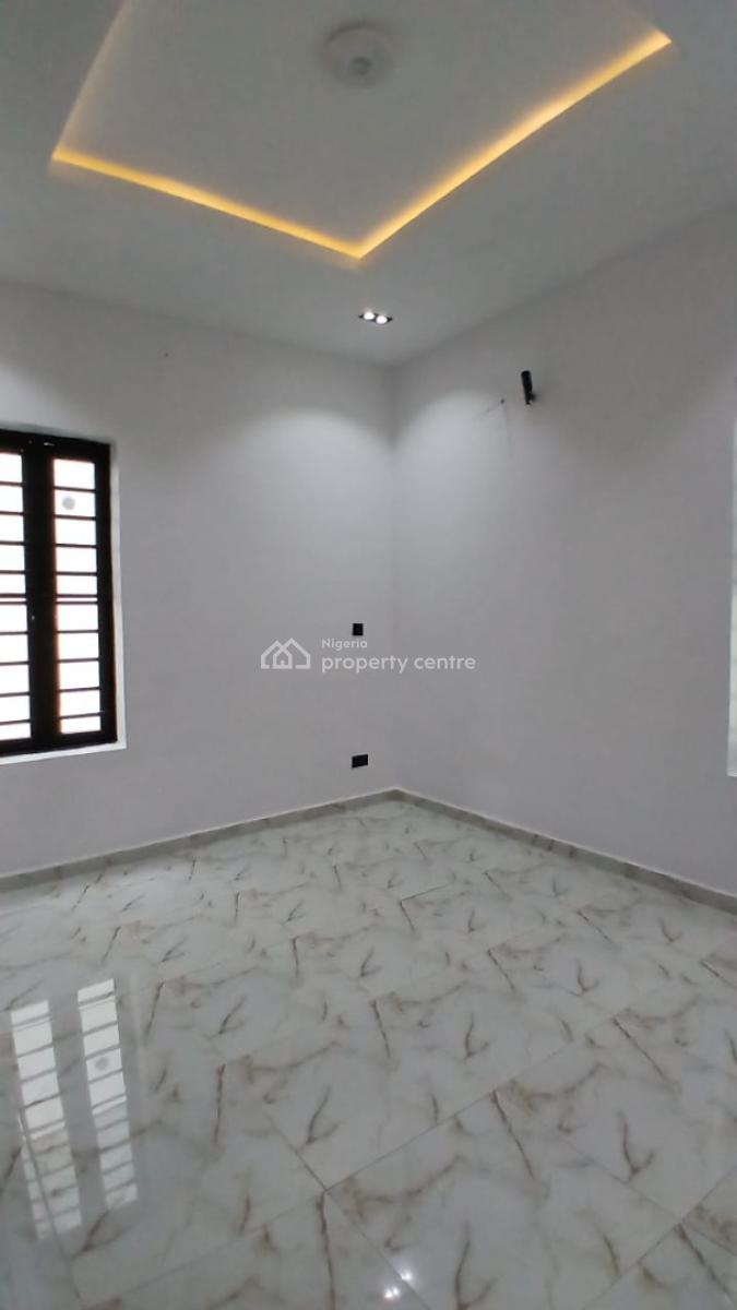 Luxury 5-bedroom Penthouse + Bq with Global C of O, Royal Pine Estate, Orchid Road, Lekki, Lagos, Flat / Apartment for Sale