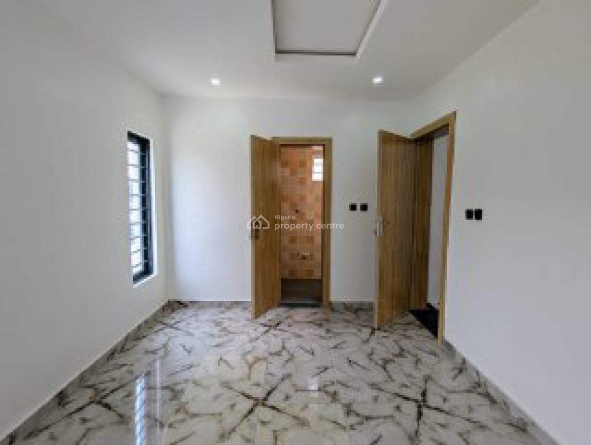 2 Bedroom Apartment in a Gated Area - Governors Consent, Spg Road, Ologolo, Lekki, Lagos, Flat / Apartment for Sale