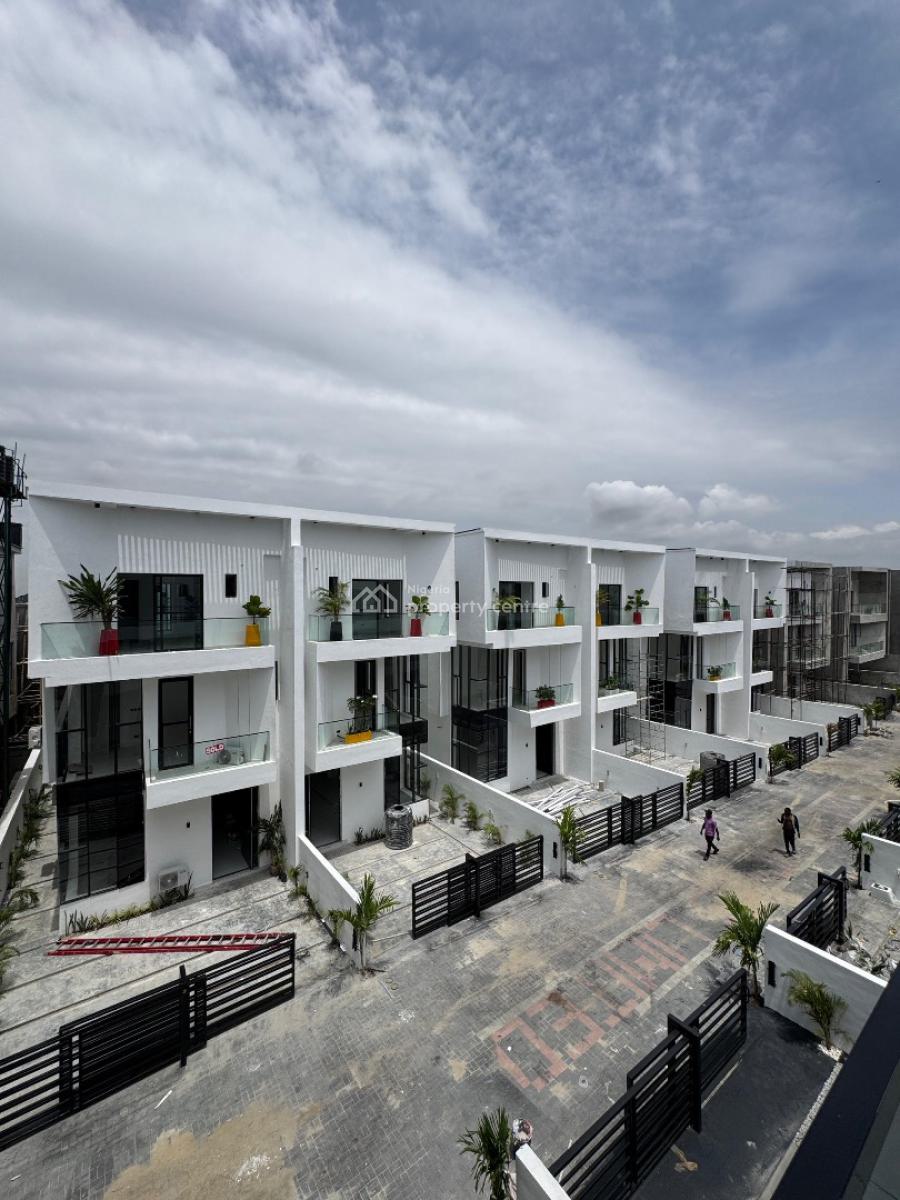 Spacious 4 Bedroom Semi-detached  Duplex with a Bq, Orchid Road, Lekki, Lagos, Semi-detached Duplex for Sale
