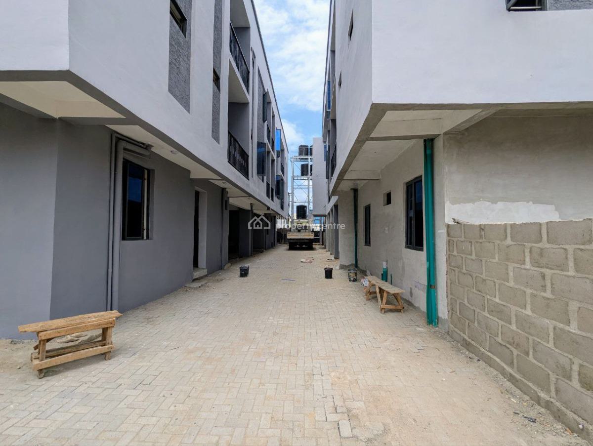 Open Plan 1 Bedroom Apartment in a Gated Area, Spg Road, Ologolo, Lekki, Lagos, Flat / Apartment for Sale